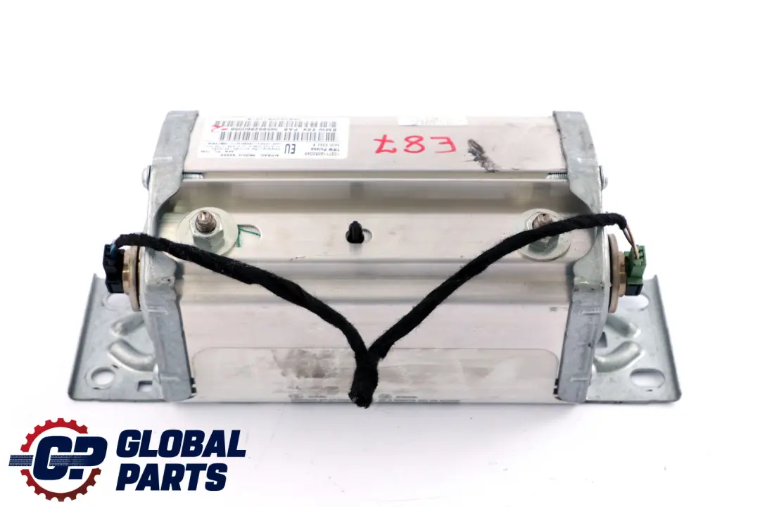Airbag frontale passeggero cruscotto per BMW Serie 1 E81 E82 E87 E87N E88 con numero di parte 6982860 BMW Serie 1 E81 E82 E87 E87N E88 Airbag frontale passeggero cruscotto - SKU 6982860 - Numero di parte 6982860