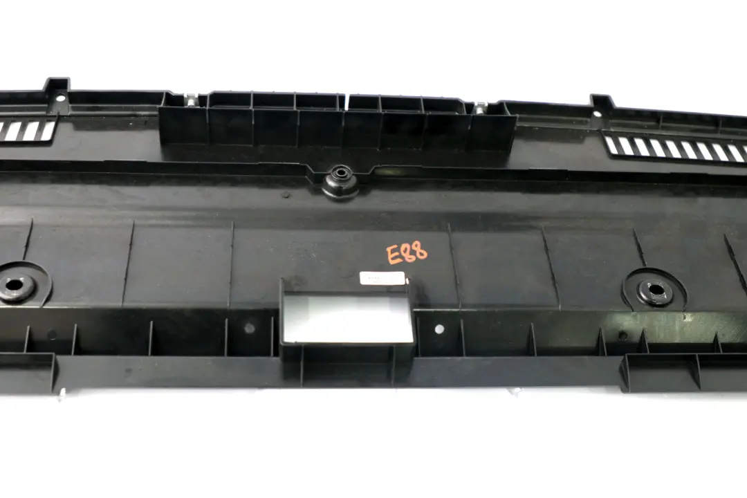 Cubierta Cabrio Travesa?o Interior Embellecedor Panel para BMW E88 con número de pieza 6983118 BMW E88 Cubierta Cabrio Travesa?o Interior Embellecedor Panel - SKU 6983118 - Número de pieza 6983118