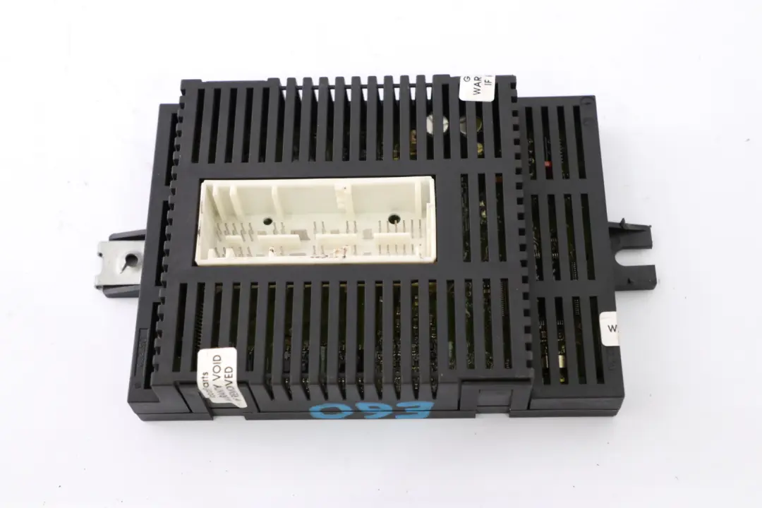 Modulo unità di controllo luci LCM LM E6X MAN. LWR Lear per BMW E60 con numero di parte 6983536 BMW E60 Modulo unità di controllo luci LCM LM E6X MAN. LWR Lear - SKU 6983536 - Numero di parte 6983536