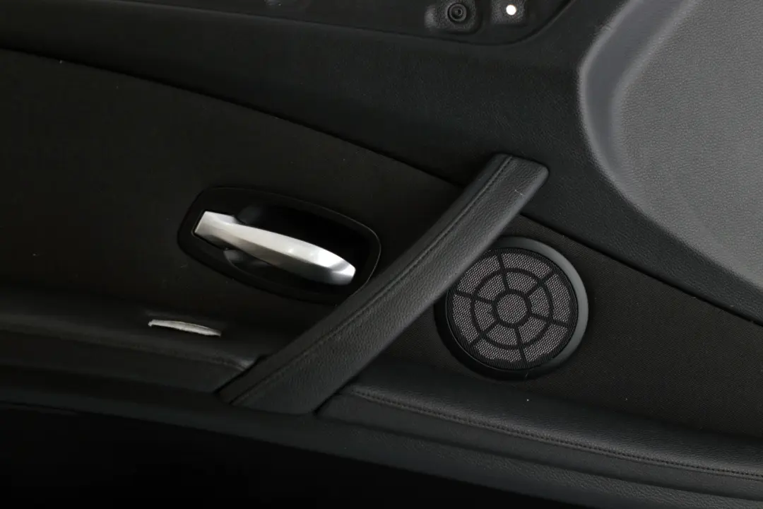 Front Left N/S Door Lining Card Trim Panel Fabric Cloth to BMW 5 Series E60 E61 LCI with Part number 6983547 BMW 5 Series E60 E61 LCI Front Left N/S Door Lining Card Trim Panel Fabric Cloth - SKU 6983547 - Part number 6983547