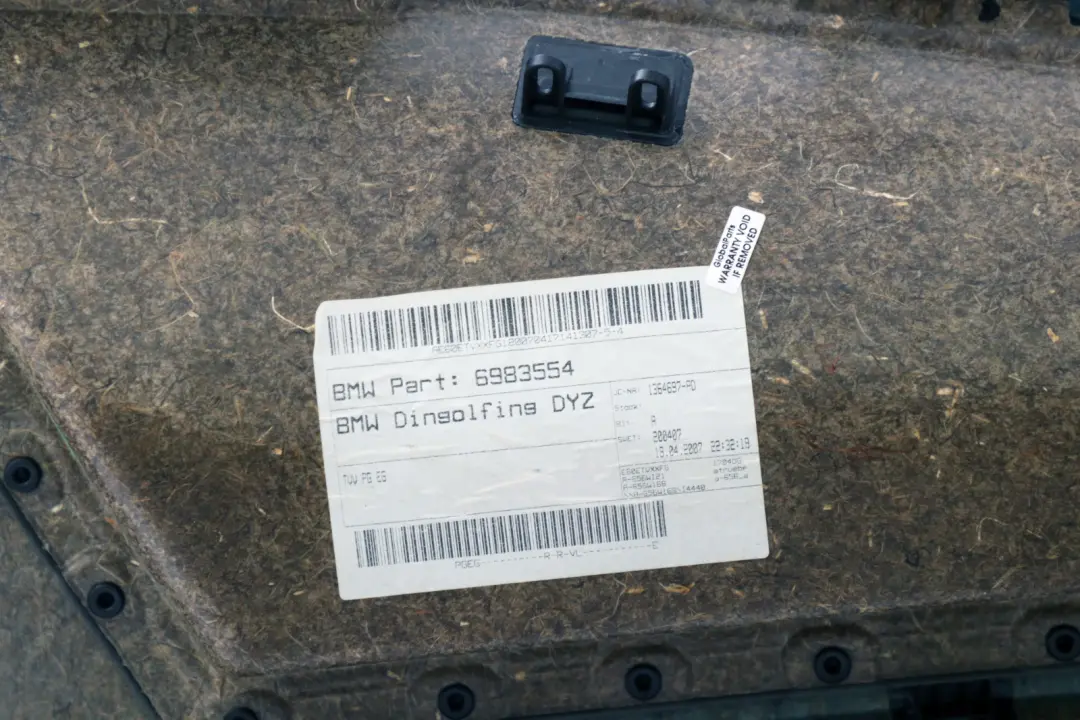 Front Right Door O/S Card Trim Panel Grey Cloth für BMW 5 er E60 E61 LCI mit Teilenummer 6983554 BMW 5 er E60 E61 LCI Front Right Door O/S Card Trim Panel Grey Cloth - SKU 6983554 - Teilenummer 6983554