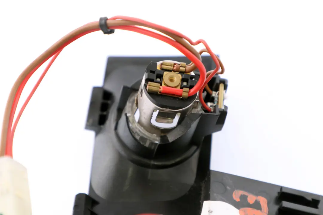 BMW E65 E66 Embellecedor Consola Central Encendedor Trasero Cubierta Plata - SKU 6983820 - Número de pieza 6983820