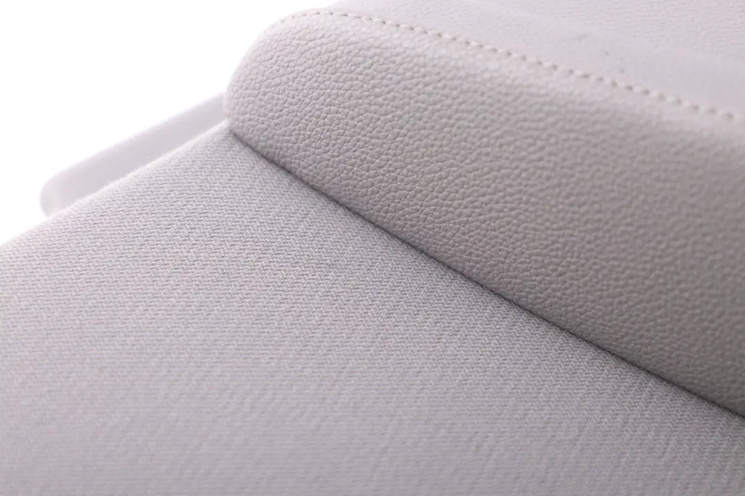 Türverkleidung Stoff Hinten Rechts Grau für BMW 5 er E60 E61 LCI mit Teilenummer 6984360 BMW 5 er E60 E61 LCI Türverkleidung Stoff Hinten Rechts Grau - SKU 6984360 - Teilenummer 6984360