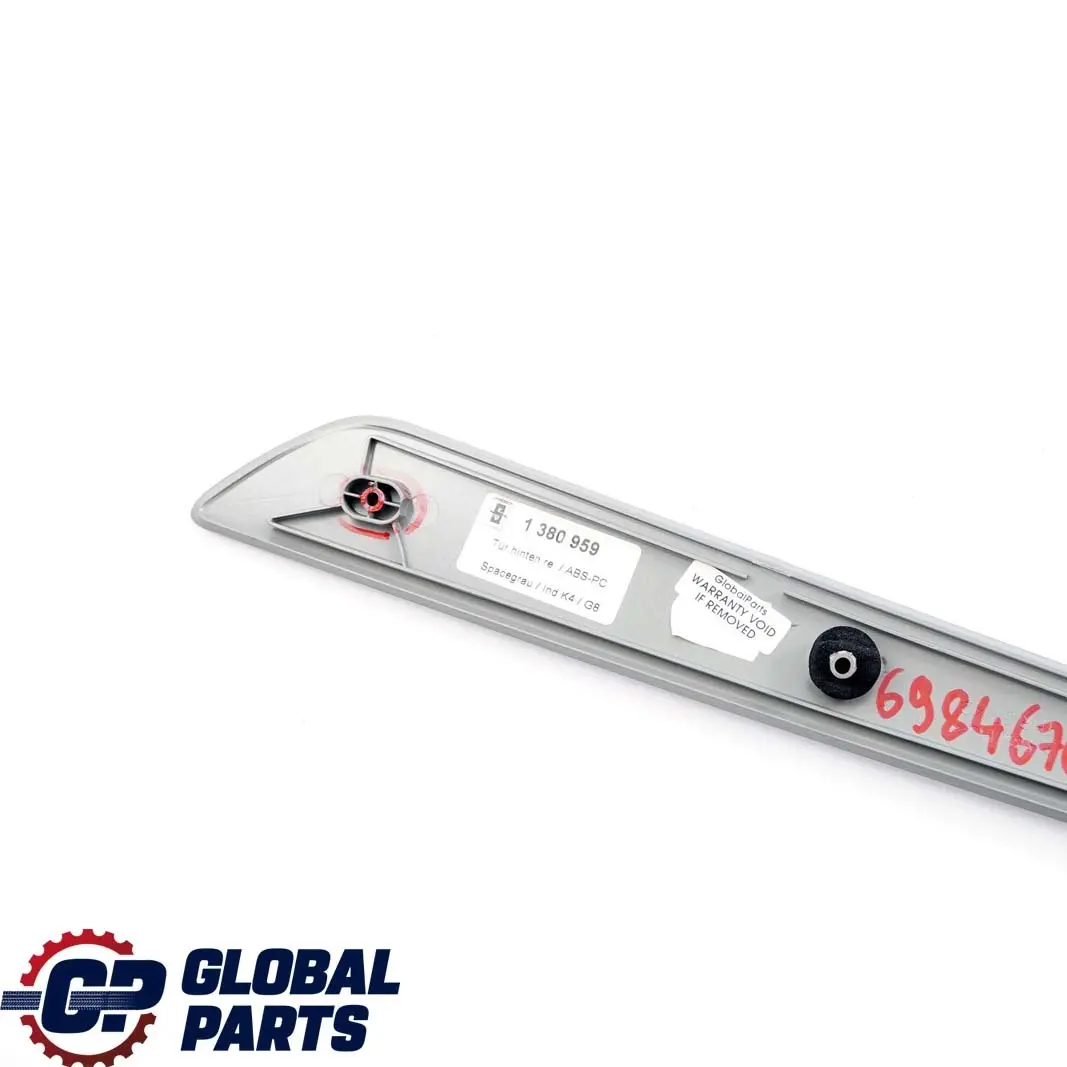 Dekorleiste Tür Hinten Rechts Hochglanzgrau 1380959 für BMW 5 er E60 E61 LCI 1 mit Teilenummer 6984676 BMW 5 er E60 E61 LCI 1 Dekorleiste Tür Hinten Rechts Hochglanzgrau 1380959 - SKU 6984676-1 - Teilenummer 6984676