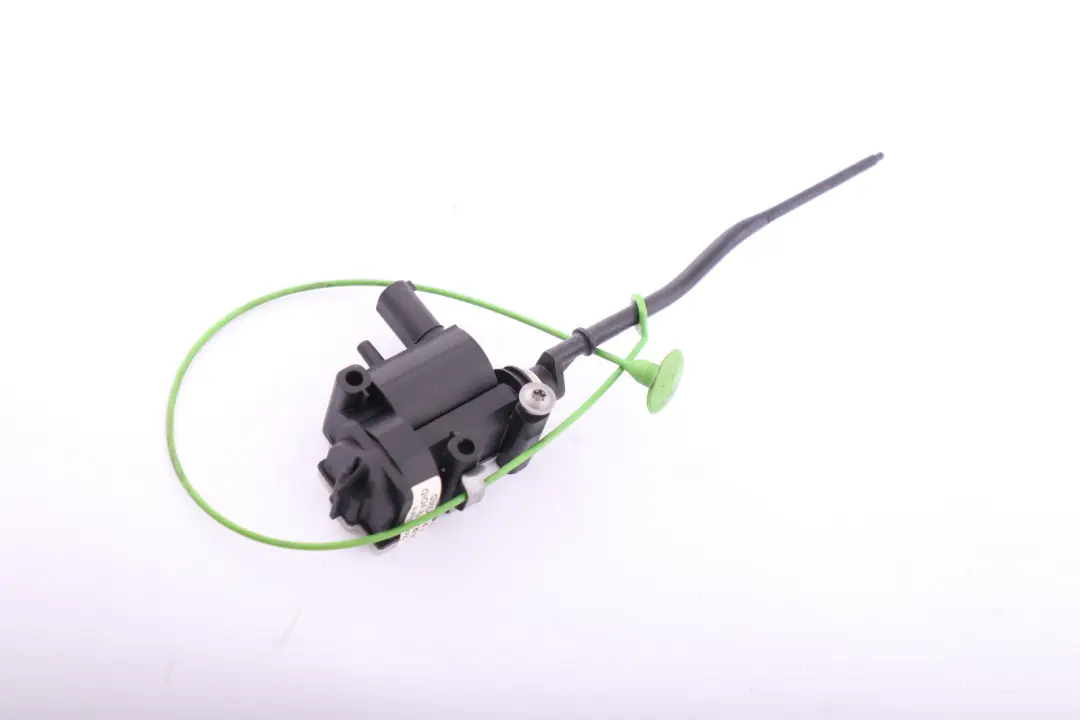 Attuatore Sportello Serbatoio Carburante BMW E81 E87N LCI Mini R60 per con numero di parte 67116985879 Attuatore Sportello Serbatoio Carburante BMW E81 E87N LCI Mini R60 - SKU 6985879 - Numero di parte 67116985879