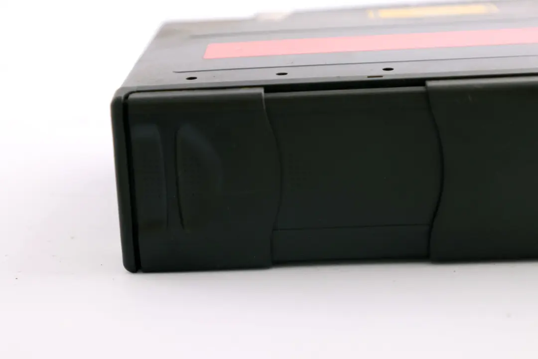 BMW E81 E87 E90 E91 E92 6-disc CD Changer Without Magazine - SKU 6986077 - Part number 6986077