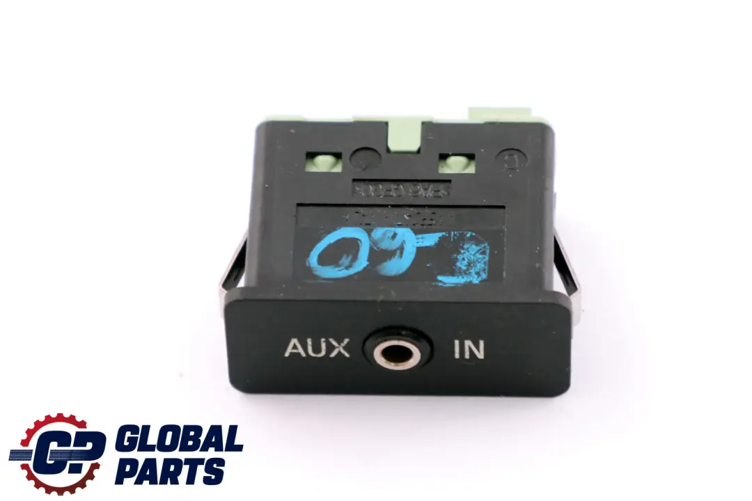 BMW 1 3 5 6 7 X3 X5 er E60 E61 E81 E87 E90 F10 F11 Audio Aux In Buchse - SKU 6986791-1 - Teilenummer 6986791