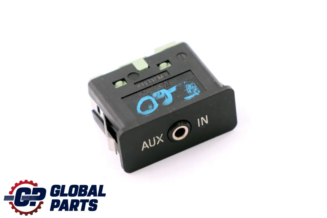 Audio Aux In Buchse für BMW 1 3 5 6 7 X3 X5 er E60 E61 E81 E87 E90 F10 F11 mit Teilenummer 6986791 BMW 1 3 5 6 7 X3 X5 er E60 E61 E81 E87 E90 F10 F11 Audio Aux In Buchse - SKU 6986791-1 - Teilenummer 6986791