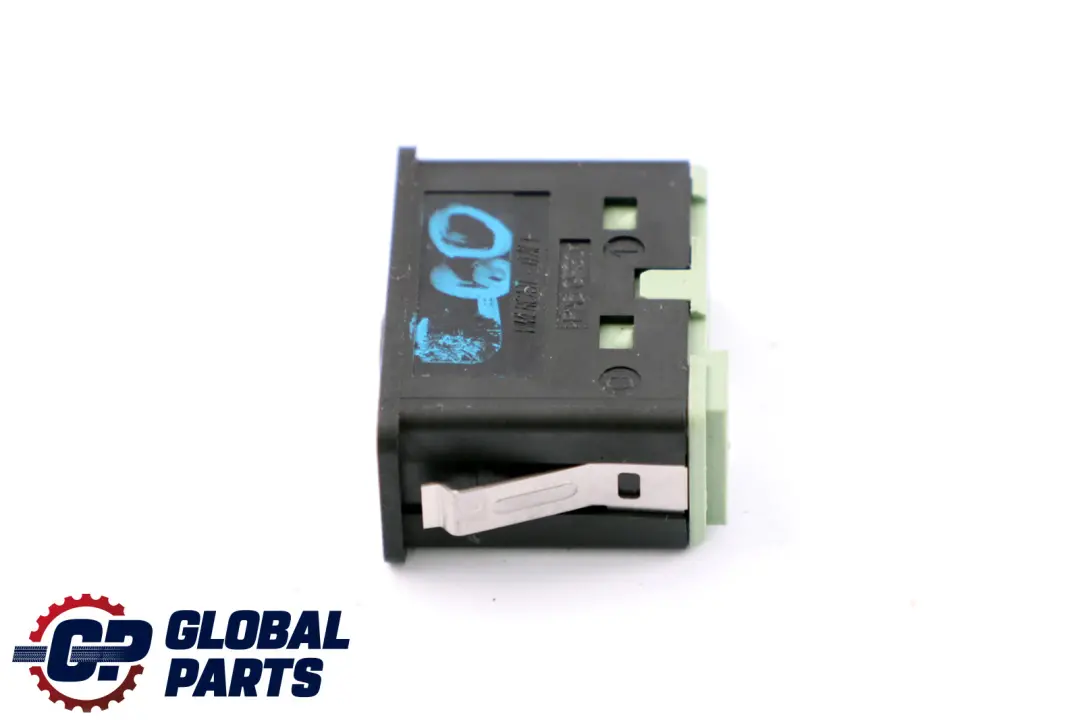 BMW 1 3 5 6 7 X3 X5 er E60 E61 E81 E87 E90 F10 F11 Audio Aux In Buchse - SKU 6986791-1 - Teilenummer 6986791