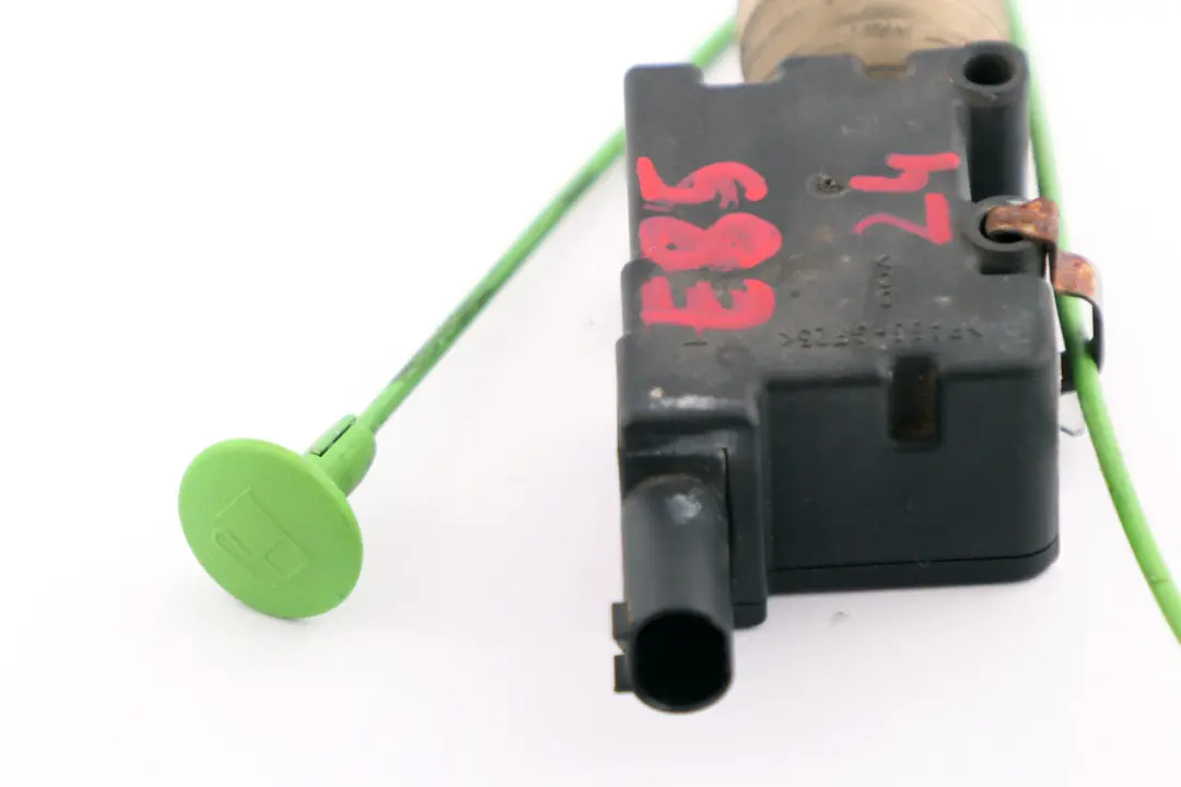BMW Serie Z4 E85 E86 Cabrio Roadster Filler Flap Actuator - SKU 6987628 - Número de pieza 8377426
