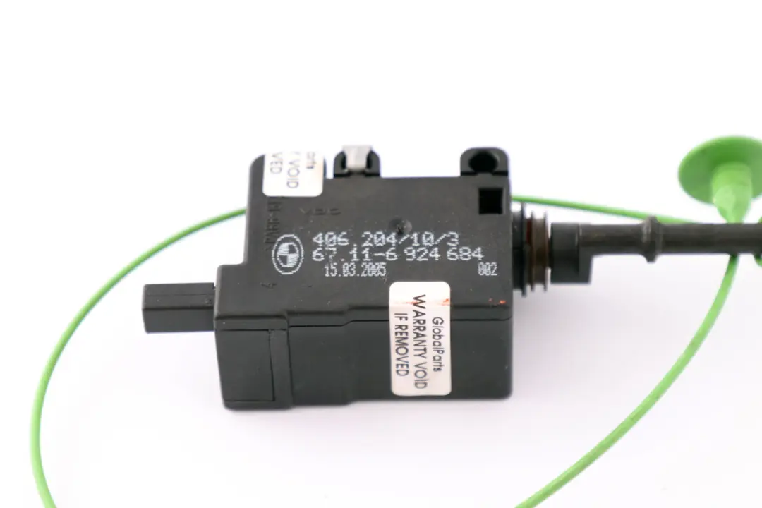 Filler Fuel Fap Release Motor Actuator to BMW E87 with Part number 67116987633 BMW E87 Filler Fuel Fap Release Motor Actuator - SKU 6987633 - Part number 67116987633