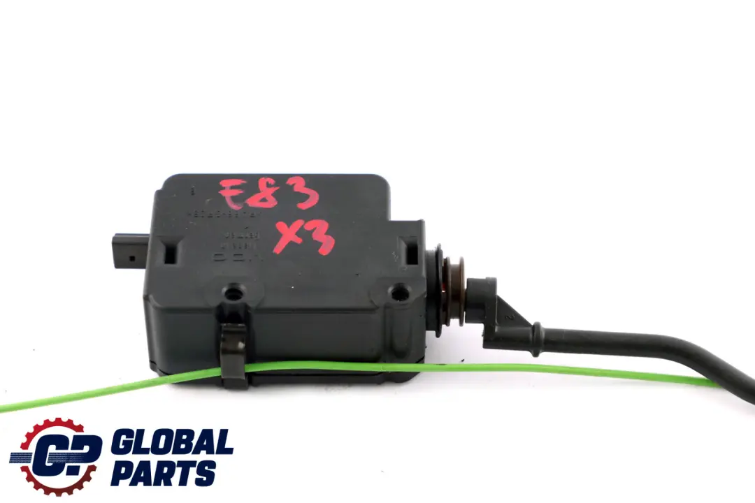 E83N Actuateur Cache pour Reservoir pour BMW X3 E83 à propos du numéro de pièce 6987634 BMW X3 E83 E83N Actuateur Cache pour Reservoir - SKU 6987634 - Numéro de pièce 6987634