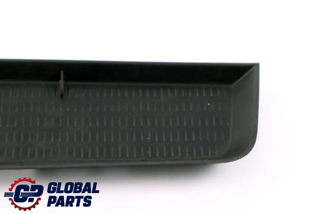 Inserto porta Tappetino gomma Pannello portaoggetti destro per BMW X5 E70 con numero di parte 6987894 BMW X5 E70 Inserto porta Tappetino gomma Pannello portaoggetti destro - SKU 6987894 - Numero di parte 6987894