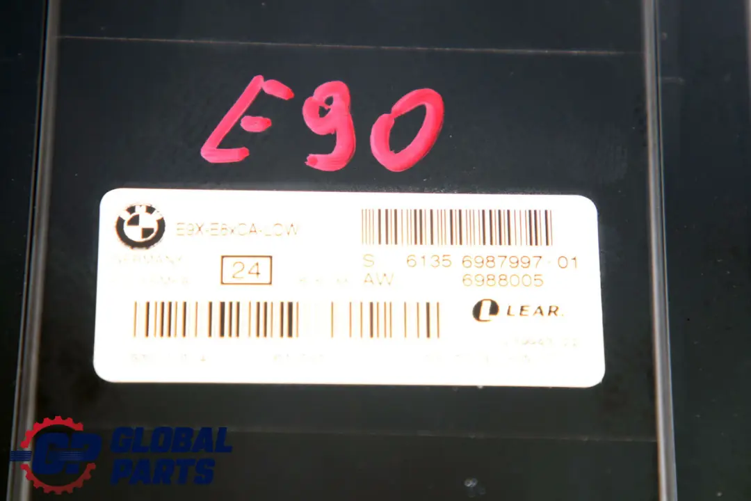 Modulo controllo luci vano piedi (LCM) NSW per BMW Serie 1 E90 con numero di parte 6987997 BMW Serie 1 E90 Modulo controllo luci vano piedi (LCM) NSW - SKU 6987997-1 - Numero di parte 6987997
