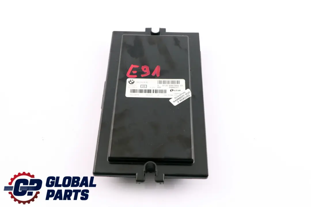 Xenon-Fußraumlicht Modul Steuergerät ECU PL2 FRMFA für BMW E91 mit Teilenummer 6987999 BMW E91 Xenon-Fußraumlicht Modul Steuergerät ECU PL2 FRMFA - SKU 6987999 - Teilenummer 6987999