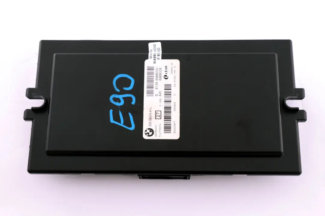 Footwell Light Control Module AHL PL2 FRMFA 6135 to BMW 3 Series E90 with Part number 6988000 BMW 3 Series E90 Footwell Light Control Module AHL PL2 FRMFA 6135 - SKU 6988000 - Part number 6988000