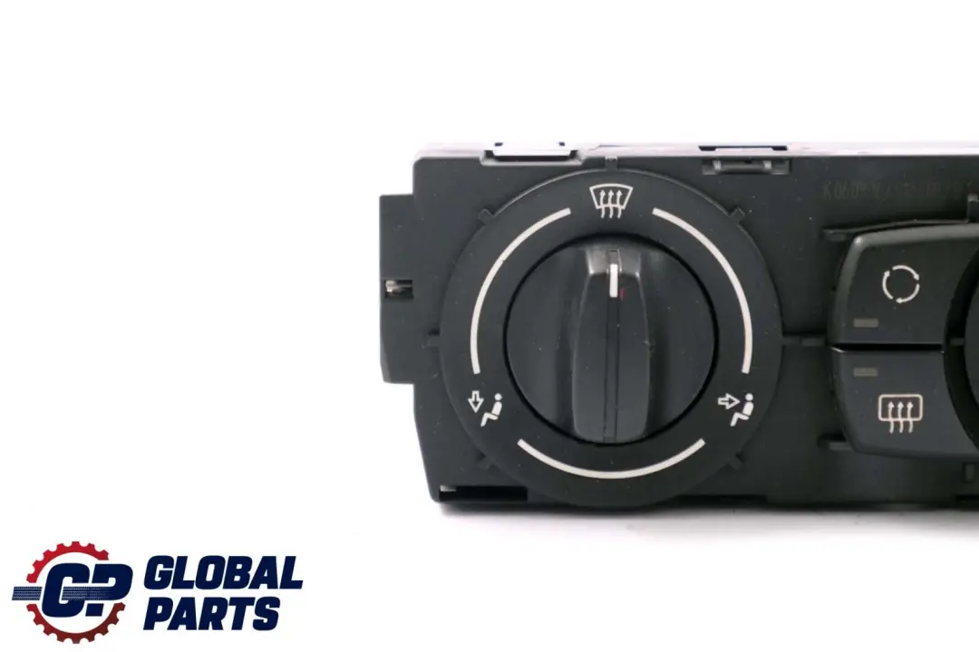 Panel Nawiewu Klimatyzacji do BMW E81 E87 E87N E90 LCI E91 E92 E93 o numerze 64116988064 BMW E81 E87 E87N E90 LCI E91 E92 E93 Panel Nawiewu Klimatyzacji - SKU 6988064 - Numer Części 64116988064