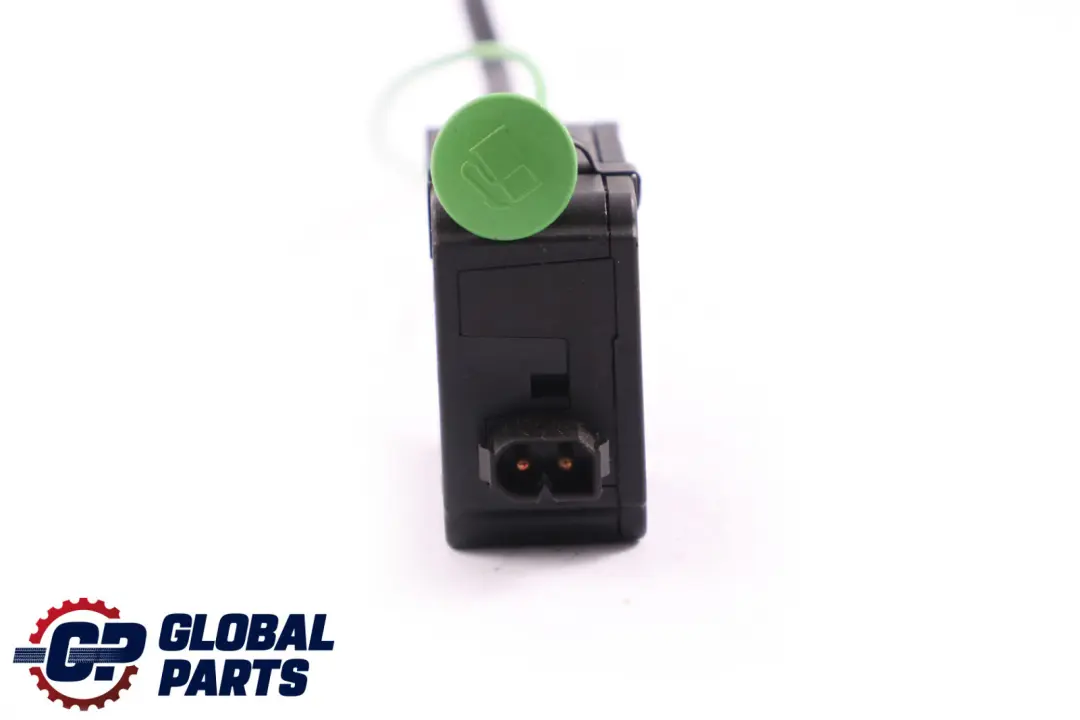 Stellantrieb Einfüllklappe für BMW 3 er E46 mit Teilenummer 6988090 BMW 3 er E46 Stellantrieb Einfüllklappe - SKU 6988090 - Teilenummer 6988090