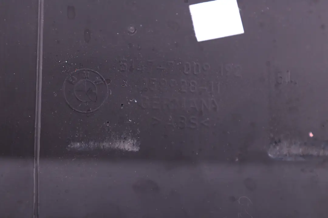 Osłona pasa tylnego bagażnika do BMW E63 E64 o numerze 6988986 BMW E63 E64 Osłona pasa tylnego bagażnika - SKU 6988986 - Numer Części 6988986