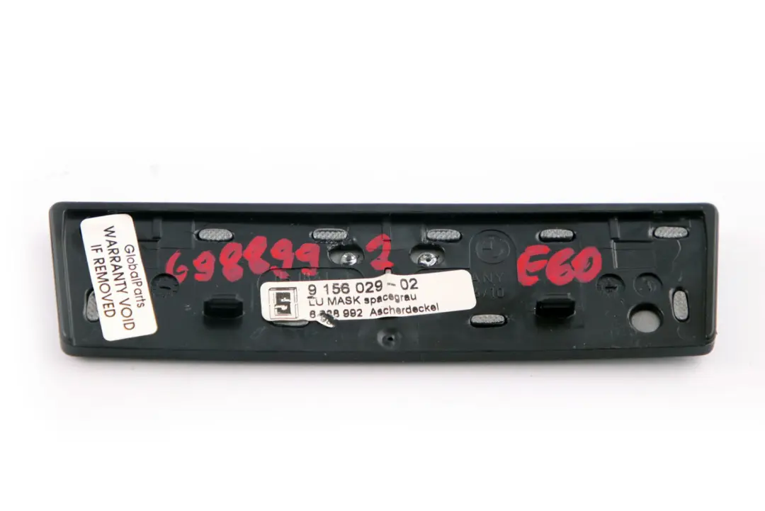 Dekor Abdeckung Aschenbecher Blende Hochglanz Grau 9156029 für BMW E60 E61 LCI mit Teilenummer 6988992 BMW E60 E61 LCI Dekor Abdeckung Aschenbecher Blende Hochglanz Grau 9156029 - SKU 6988992 - Teilenummer 6988992