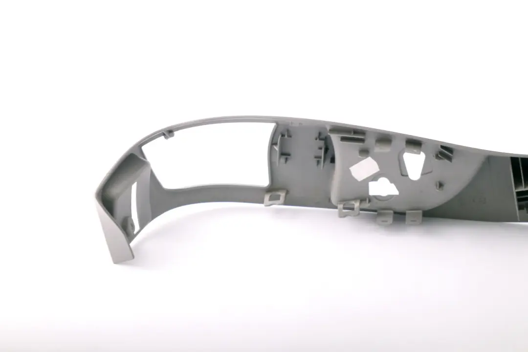 Front Seat Trim Cover Covering Outer Right O/S Grey to BMW 5 Series E60 E61 LCI with Part number 6989260 BMW 5 Series E60 E61 LCI Front Seat Trim Cover Covering Outer Right O/S Grey - SKU 6989260 - Part number 6989260