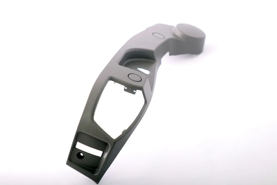 Front Seat Trim Cover Covering Outer Right O/S Grey to BMW 5 Series E60 E61 LCI with Part number 6989260 BMW 5 Series E60 E61 LCI Front Seat Trim Cover Covering Outer Right O/S Grey - SKU 6989260 - Part number 6989260