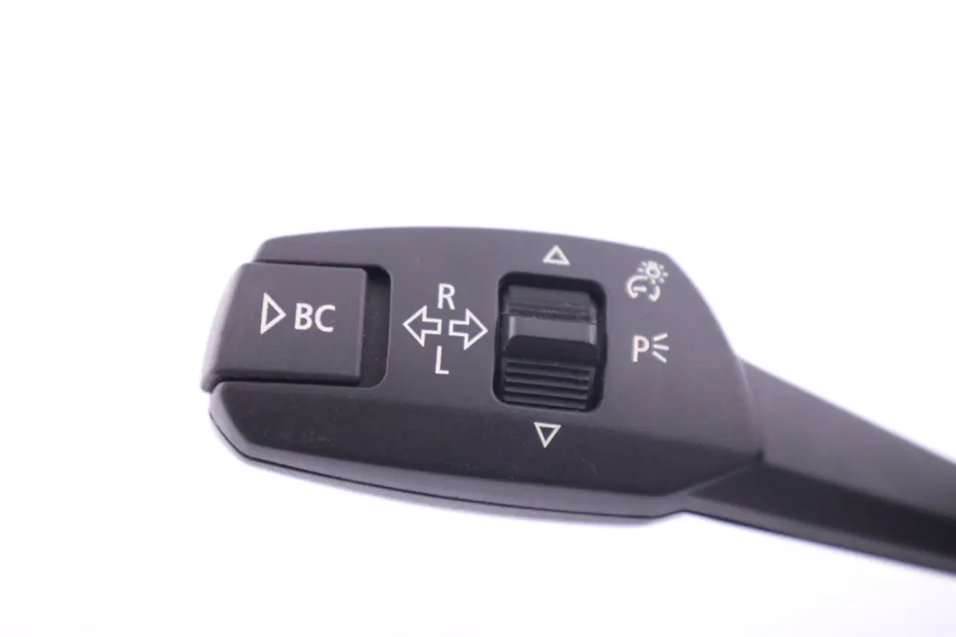 BMW E81 E87 E91 Unite de commande de l'indicateur d'essuie-glace - SKU 6989586 - Numéro de pièce 6989586