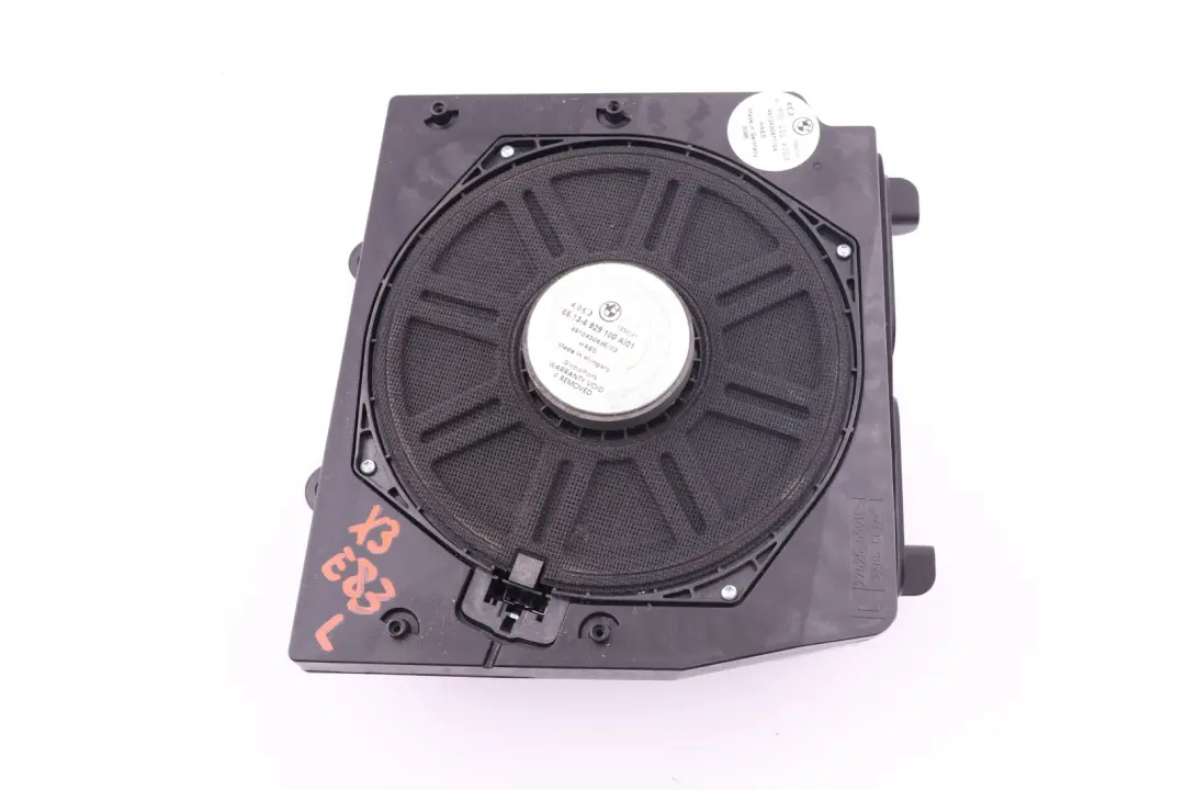 BMW X3 E83 Sistema De audio est?reo Altavoz central De graves izquierdo - SKU 6990101 - Número de pieza 65136990101