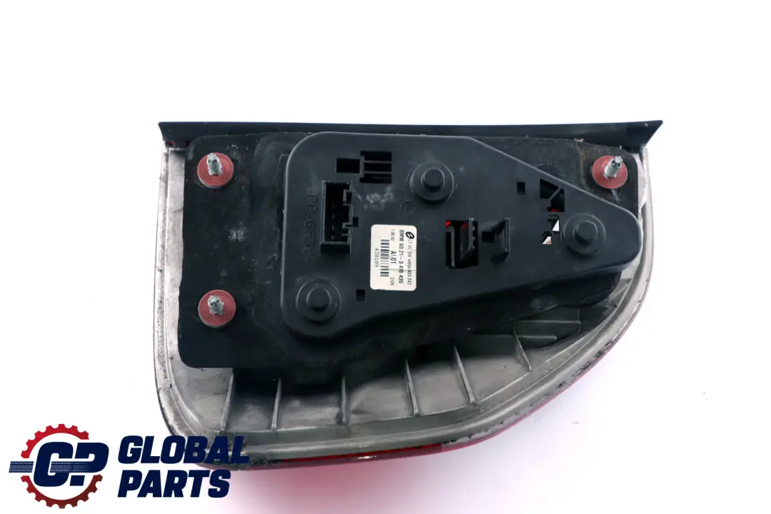 Luce Posteriore Pannello Laterale Lampada Bianca Sinistra per BMW X3 E83 con numero di parte 6990169 BMW X3 E83 Luce Posteriore Pannello Laterale Lampada Bianca Sinistra - SKU 6990169 - Numero di parte 6990169