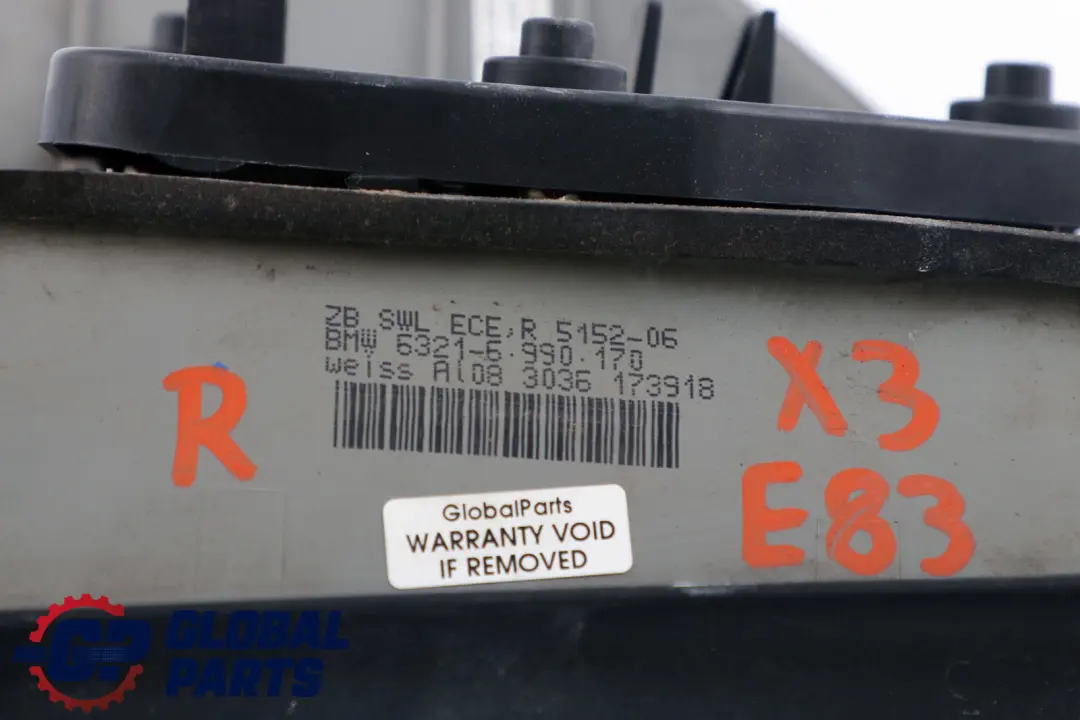 Heckleuchte Seitenwand Rechts Weiss 6321 für BMW X3 er E83 mit Teilenummer 6990170 BMW X3 er E83 Heckleuchte Seitenwand Rechts Weiss 6321 - SKU 6990170 - Teilenummer 6990170