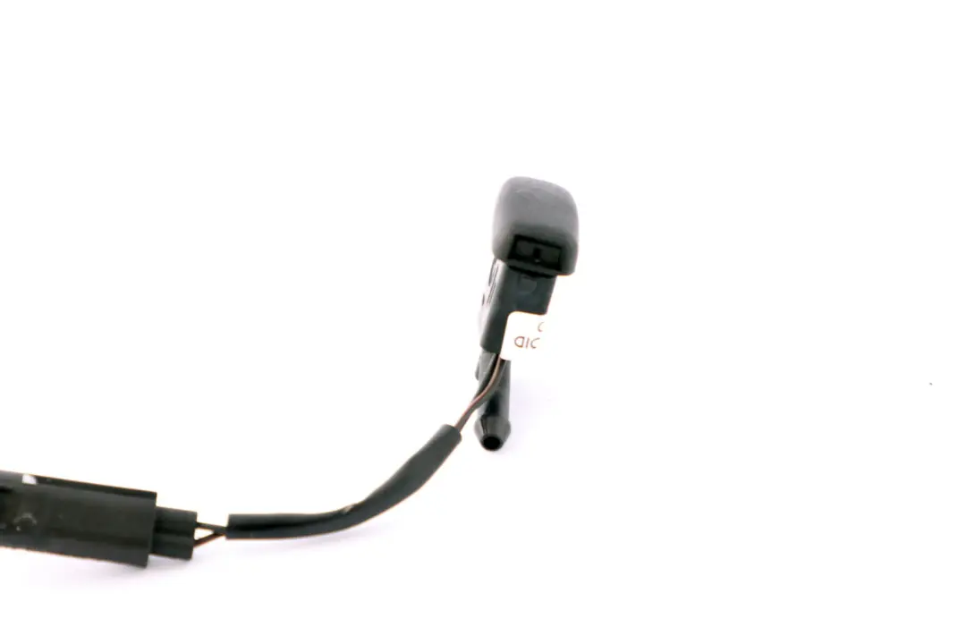 Windscreen Cleaning Heated Spray Nozzle 6166 to BMW X5 E53 with Part number 61667000119 BMW X5 E53 Windscreen Cleaning Heated Spray Nozzle 6166 - SKU 7000119 - Part number 61667000119