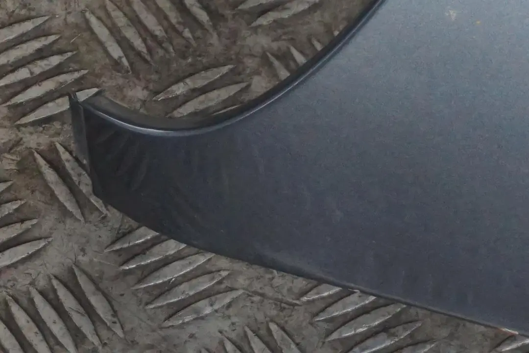 Panel Lateral Guardabarros Delantero Izquierdo Stahlgrau Gris Acero - 400 para BMW con número de pieza 7000385 BMW Panel Lateral Guardabarros Delantero Izquierdo Stahlgrau Gris Acero - 400 - SKU 7000385-STH1 - Número de pieza 7000385