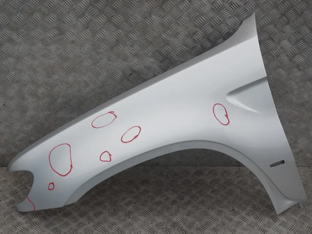 Fahrerseite Seitenwand vorne links Kotflügel Titansilber Silber für BMW X5 E53 mit Teilenummer 7000385 BMW X5 E53 Fahrerseite Seitenwand vorne links Kotflügel Titansilber Silber - SKU 7000385-TS2 - Teilenummer 7000385