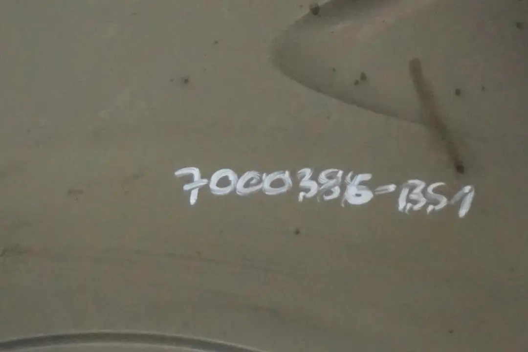 Błotnik prawy przód black saphire do BMW E53 X5 o numerze 7000386 BMW E53 X5 Błotnik prawy przód black saphire - SKU 7000386-BS1 - Numer Części 7000386