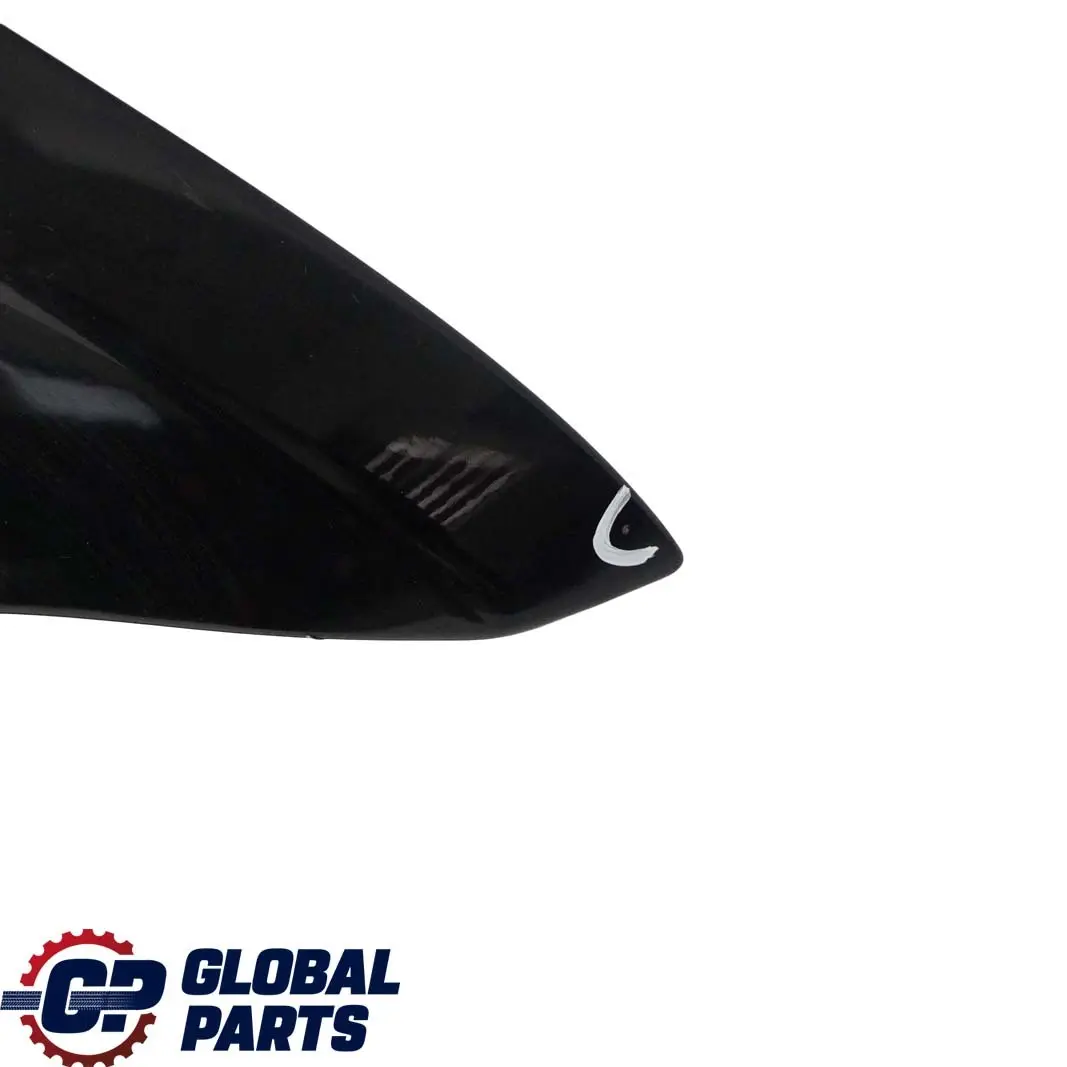 Pannello Laterale Anteriore Destro Parafango Black Nero Sapphir per BMW X5 E53 5 con numero di parte 7000386 BMW X5 E53 5 Pannello Laterale Anteriore Destro Parafango Black Nero Sapphir - SKU 7000386-BS5 - Numero di parte 7000386