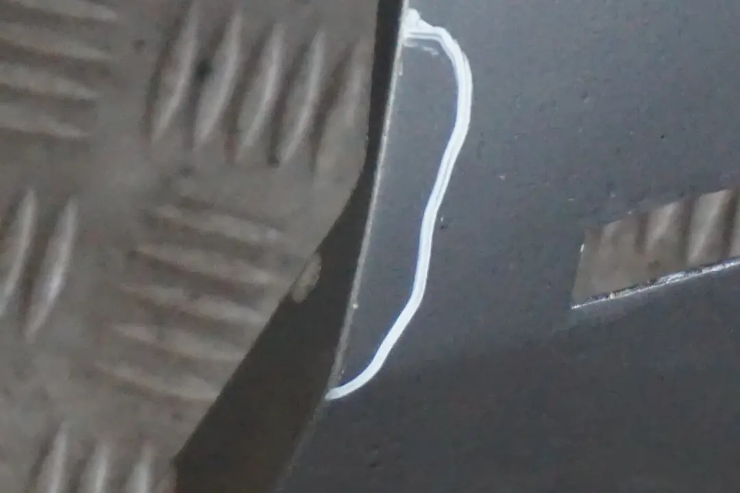 BMW X5 E53 Fahrerseite Seitenwand Vorne Rechts Kotflügel Sterlinggrau Grau 472 - SKU 7000386-STG - Teilenummer 7000386