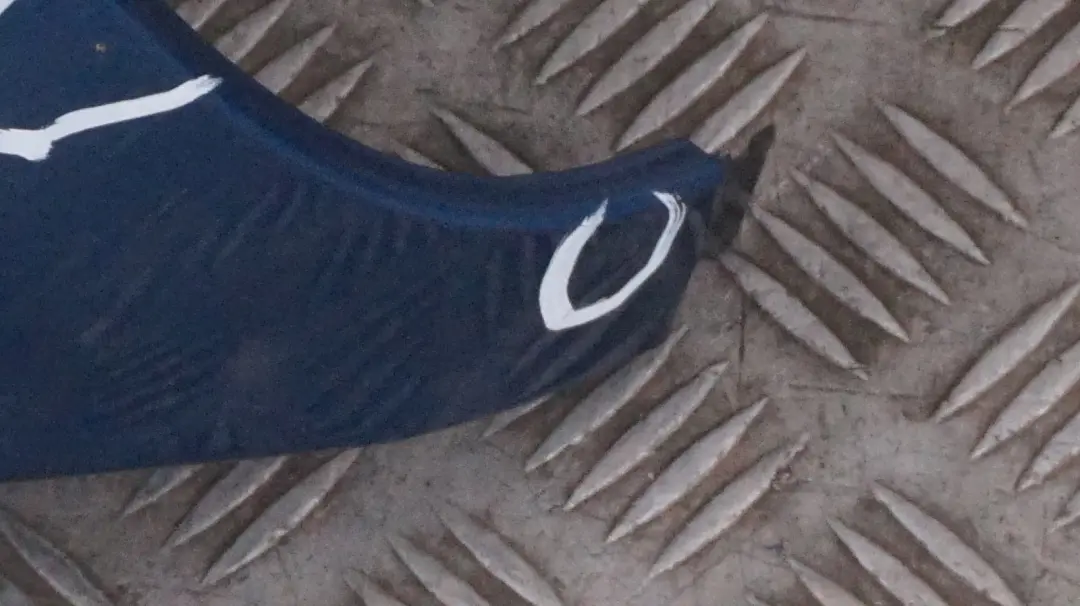 Lato Pannello Laterale Anteriore Destro Parafango Blu Topazio Topaz per BMW X5 E53 con numero di parte 7000386 BMW X5 E53 Lato Pannello Laterale Anteriore Destro Parafango Blu Topazio Topaz - SKU 7000386-TPB3 - Numero di parte 7000386