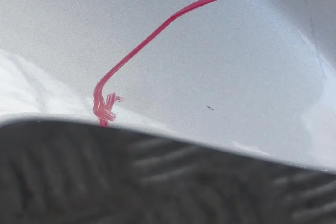 Side Panel Wing Fender Front Right O/S Titansilber Silver 354 to BMW X5 SERIES E53 with Part number 7000386 BMW X5 SERIES E53 Side Panel Wing Fender Front Right O/S Titansilber Silver 354 - SKU 7000386-TS - Part number 7000386