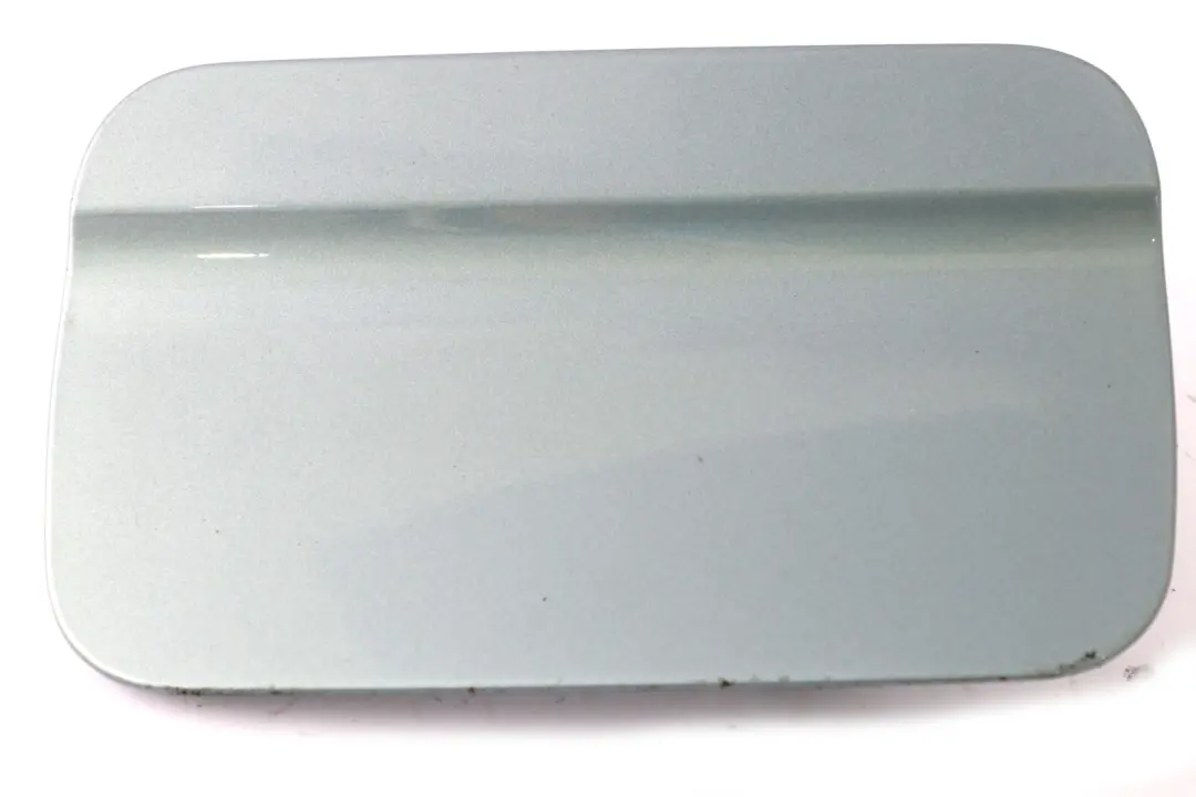 Fill In Flap Fuel Cover Graugruen Metallic para BMW E53 con número de pieza 7001027 BMW E53 Fill In Flap Fuel Cover Graugruen Metallic - SKU 7001027-GG - Número de pieza 7001027