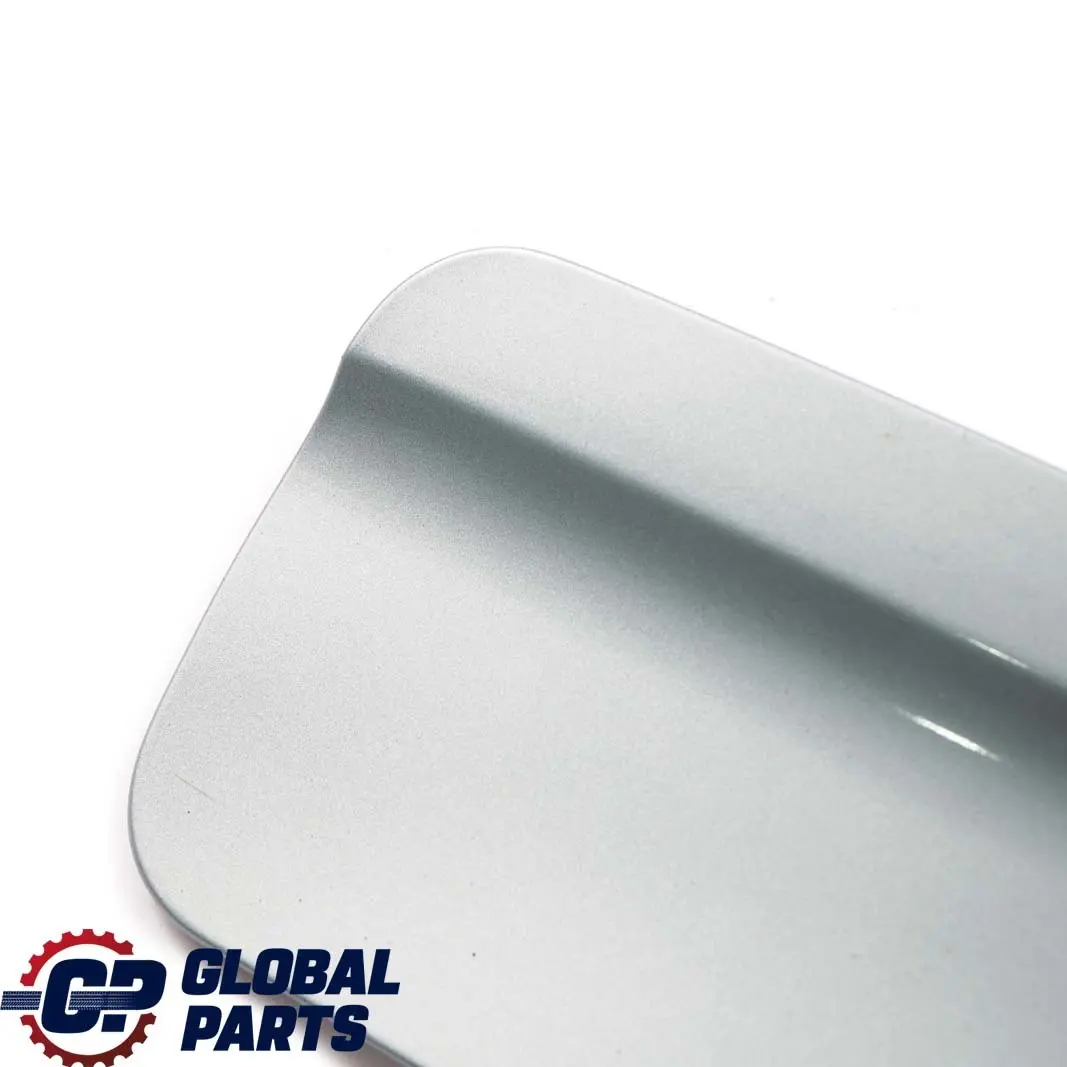 Fill In Flap Fuel Cover Graugruen Gris Verde Metalizado - 442 para BMW E53 con número de pieza 7001027 BMW E53 Fill In Flap Fuel Cover Graugruen Gris Verde Metalizado - 442 - SKU 7001027-GG1 - Número de pieza 7001027