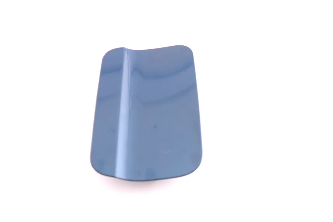 Fill In Flap Fuel Cover Topasblau Metallic Blue para BMW E53 con número de pieza 7001027 BMW E53 Fill In Flap Fuel Cover Topasblau Metallic Blue - SKU 7001027-TPB - Número de pieza 7001027
