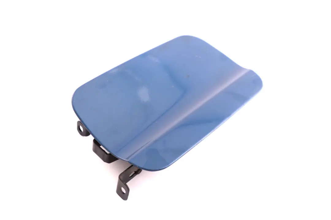 Fill In Flap Fuel Cover Topasblau Metallic Blue para BMW E53 con número de pieza 7001027 BMW E53 Fill In Flap Fuel Cover Topasblau Metallic Blue - SKU 7001027-TPB - Número de pieza 7001027