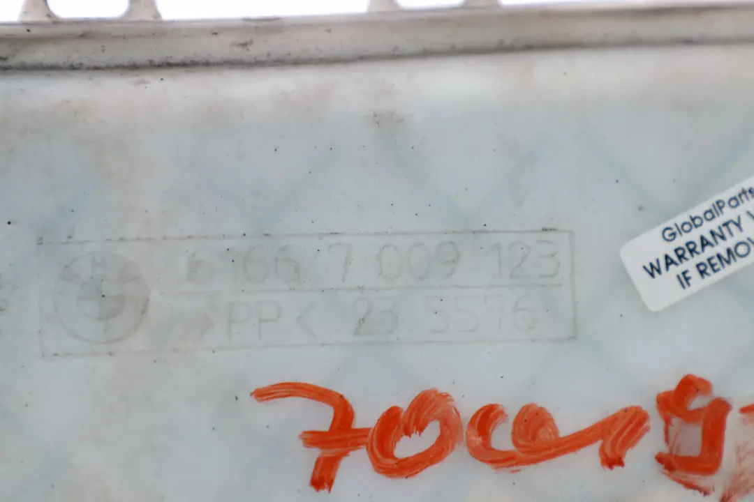 Waschfl?ssigkeitsbehalter pour BMW E65 E66 E67 à propos du numéro de pièce 7001938 BMW E65 E66 E67 Waschfl?ssigkeitsbehalter - SKU 7001938 - Numéro de pièce 7001938