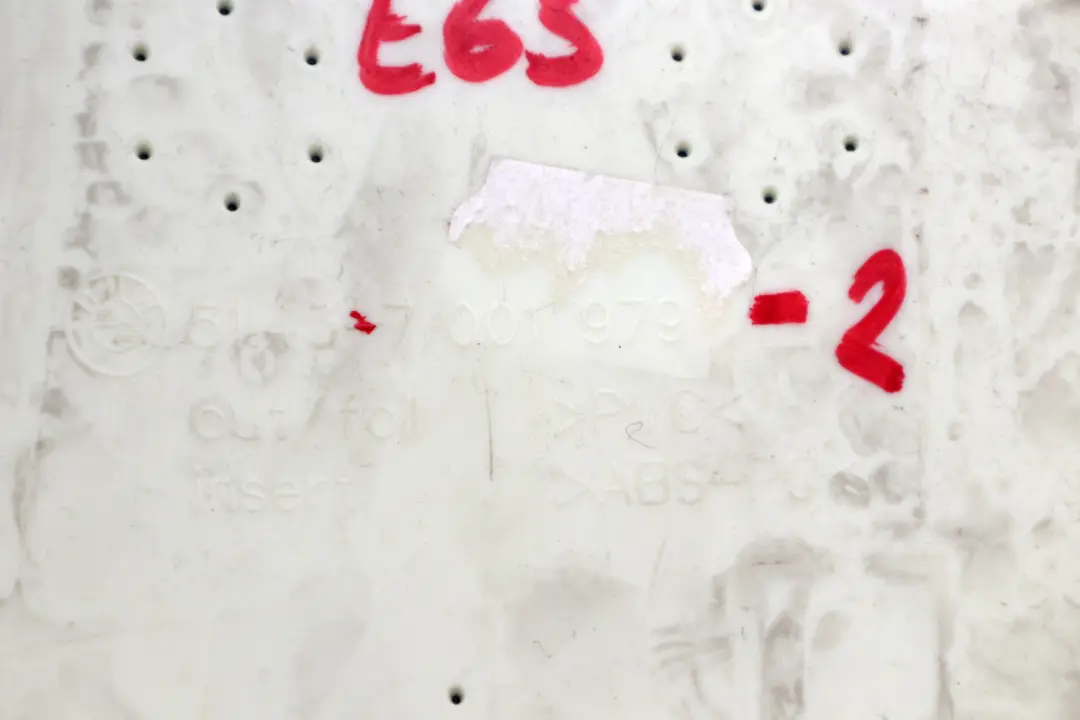 BMW 7 Series E65 E66 Covering Column Center Top Left N/S B-pilar Trim Grey - SKU 7001979-2 - Part number 7031979