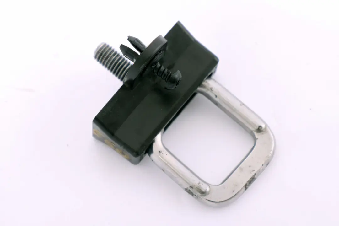 Verdreh Sicherung Halterung Motor Haube für BMW E60 E61 E65 E87 E90 mit Teilenummer 7002012 BMW E60 E61 E65 E87 E90 Verdreh Sicherung Halterung Motor Haube - SKU 7002012-1 - Teilenummer 7002012