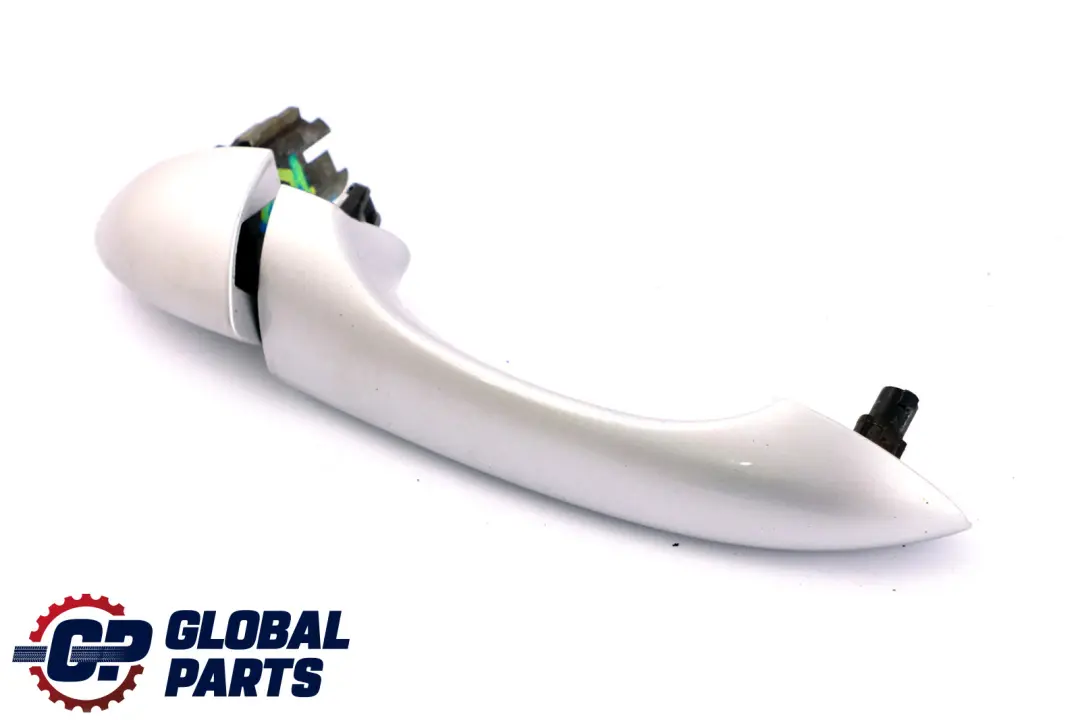 Mango Trasero derecho Cubierta Agarre Titansilber Titan Silver para BMW X5 E53 con número de pieza 7002312 BMW X5 E53 Mango Trasero derecho Cubierta Agarre Titansilber Titan Silver - SKU 7002312-TS2 - Número de pieza 7002312