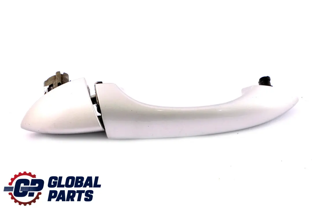 Coperchio Maniglia Posteriore Destra Titansilber Titan Silver per BMW X5 E53 con numero di parte 7002312 BMW X5 E53 Coperchio Maniglia Posteriore Destra Titansilber Titan Silver - SKU 7002312-TS2 - Numero di parte 7002312