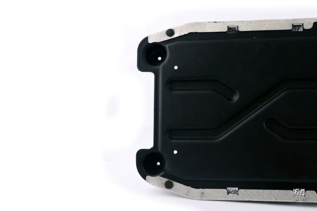 *BMW 7 er E65 E66 E67 Unterbodenverkleidung Mitte für mit Teilenummer 7002379 *BMW 7 er E65 E66 E67 Unterbodenverkleidung Mitte - SKU 7002379 - Teilenummer 7002379