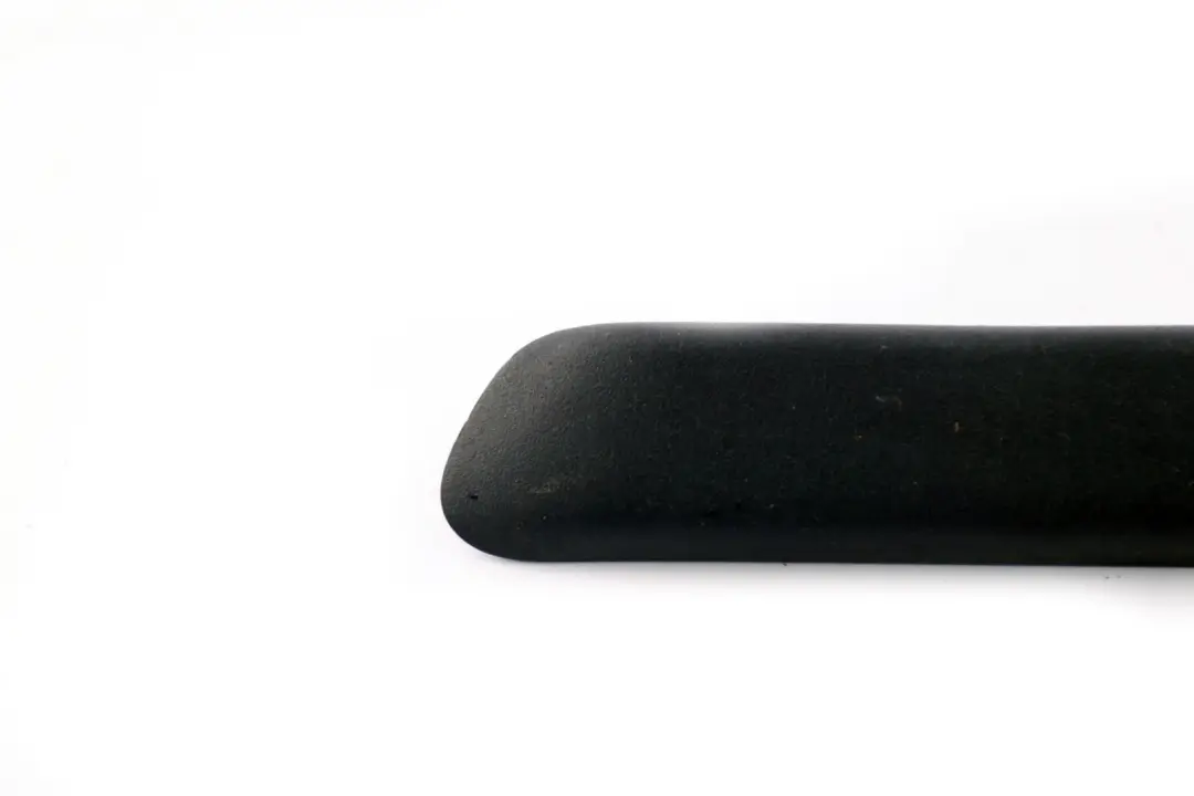 Front Right Side Fender Moulding Strip O/S Schwarz Black to BMW 3 Series E46 with Part number 7002520 BMW 3 Series E46 Front Right Side Fender Moulding Strip O/S Schwarz Black - SKU 7002520 - Part number 7002520