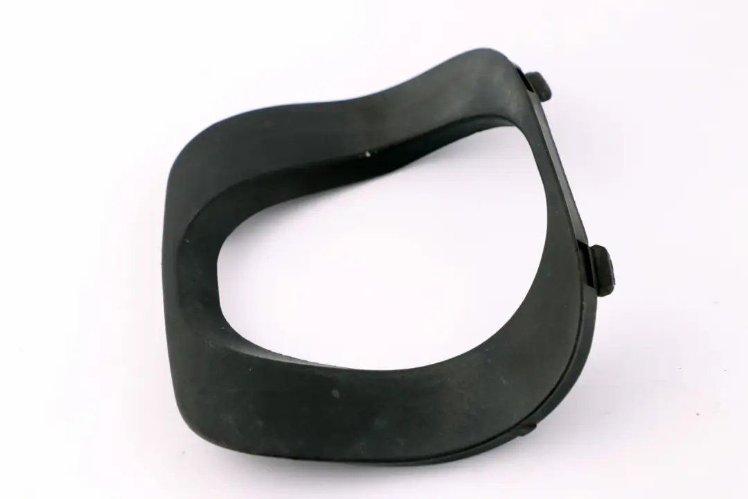 Zaślepka Zderzaka Prawy Tył do BMW X5 E53 o numerze 7002956 BMW X5 E53 Zaślepka Zderzaka Prawy Tył - SKU 7002956 - Numer Części 7002956